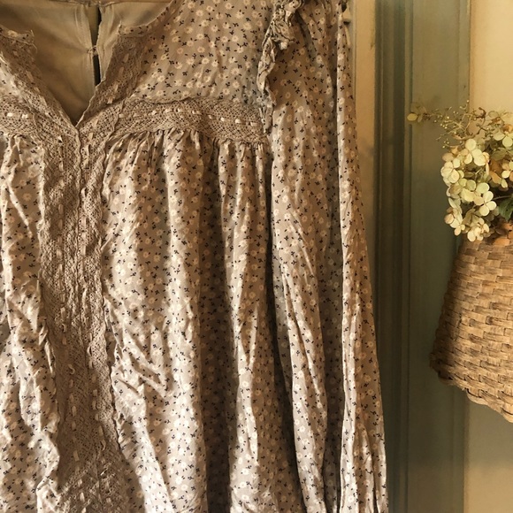 Neuflora Floral Blouse - Picture 2 of 3